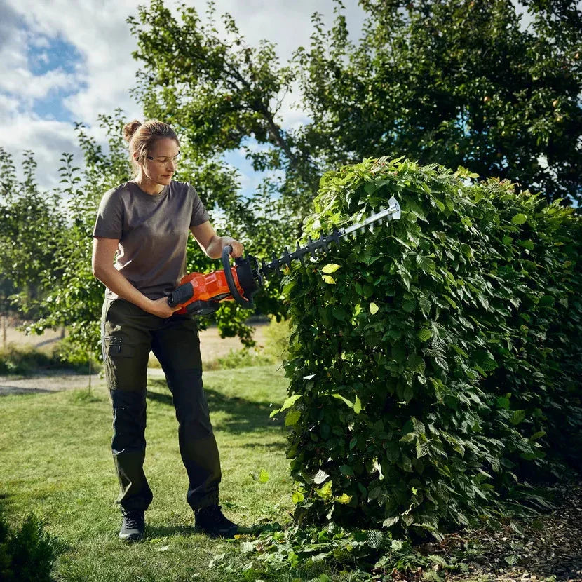 Husqvarna 322iHD60 Taille-haies à batterie - lame 60 cm