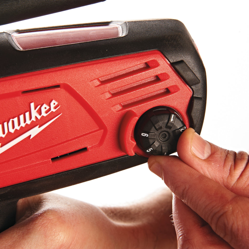 Milwaukee M18™ C18 PCG/310C-201B - Pistolet à mastic sans fil 310 ml