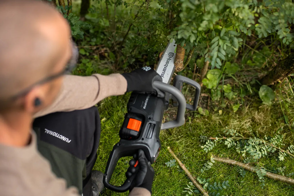 Husqvarna Aspire C15X-P4A Tronçonneuse à batterie - Outil seul - 25 cm