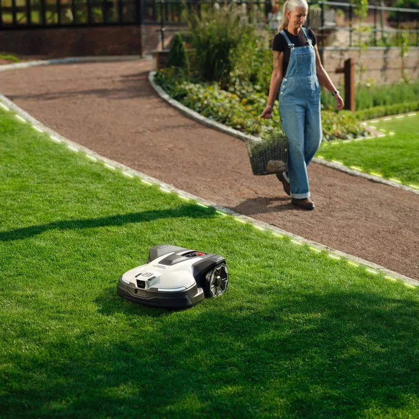 Husqvarna Automower® 450V NERA - Robot tondeuse sans fil avec AI Vision