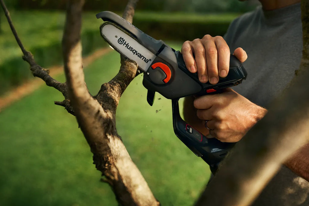 Husqvarna Aspire P5-P4A Scie d’élagage à batterie - Batterie et chargeur inclus