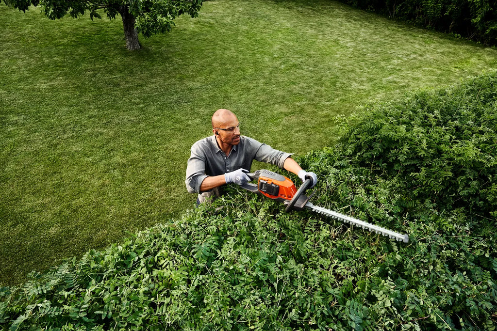 Husqvarna 215iHD45 Taille-haies - Lame 45 cm (avec batterie et chargeur)