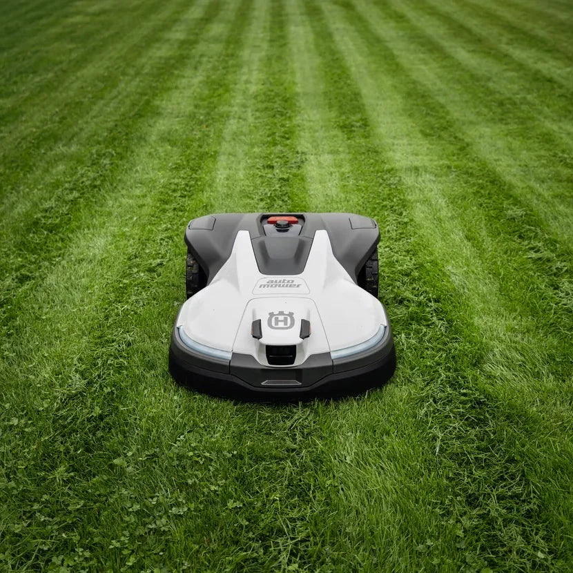 Tondeuse robot Husqvarna Automower® 430V NERA – jusqu’à 4 800 m²